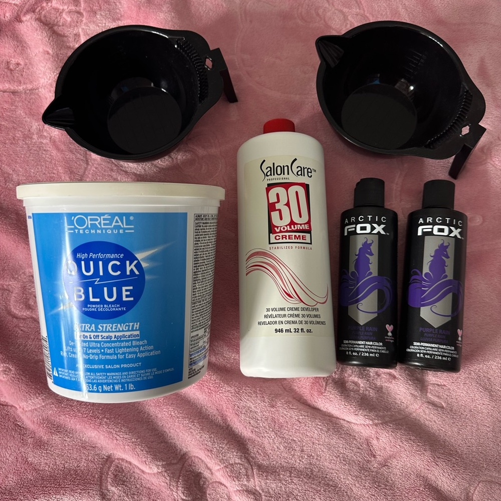 L'Oreal Quick Blue with Arctic Fox Hair Dye Set